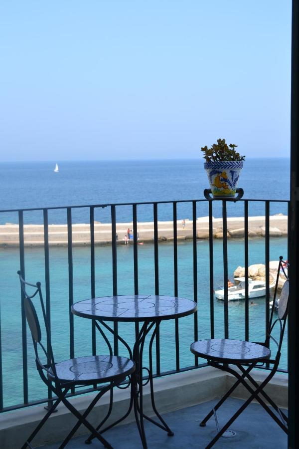 ガリポリ 4 Balconi House-San Gregorio Palazzo Unico Vista Mareヴィラ 部屋 写真