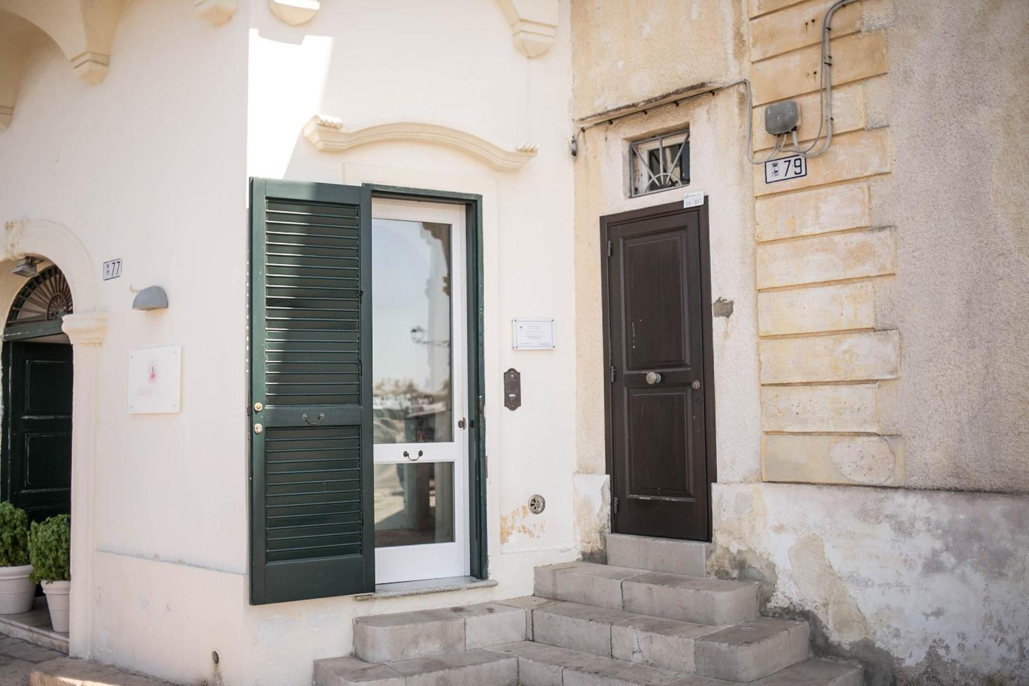 ガリポリ 4 Balconi House-San Gregorio Palazzo Unico Vista Mareヴィラ エクステリア 写真