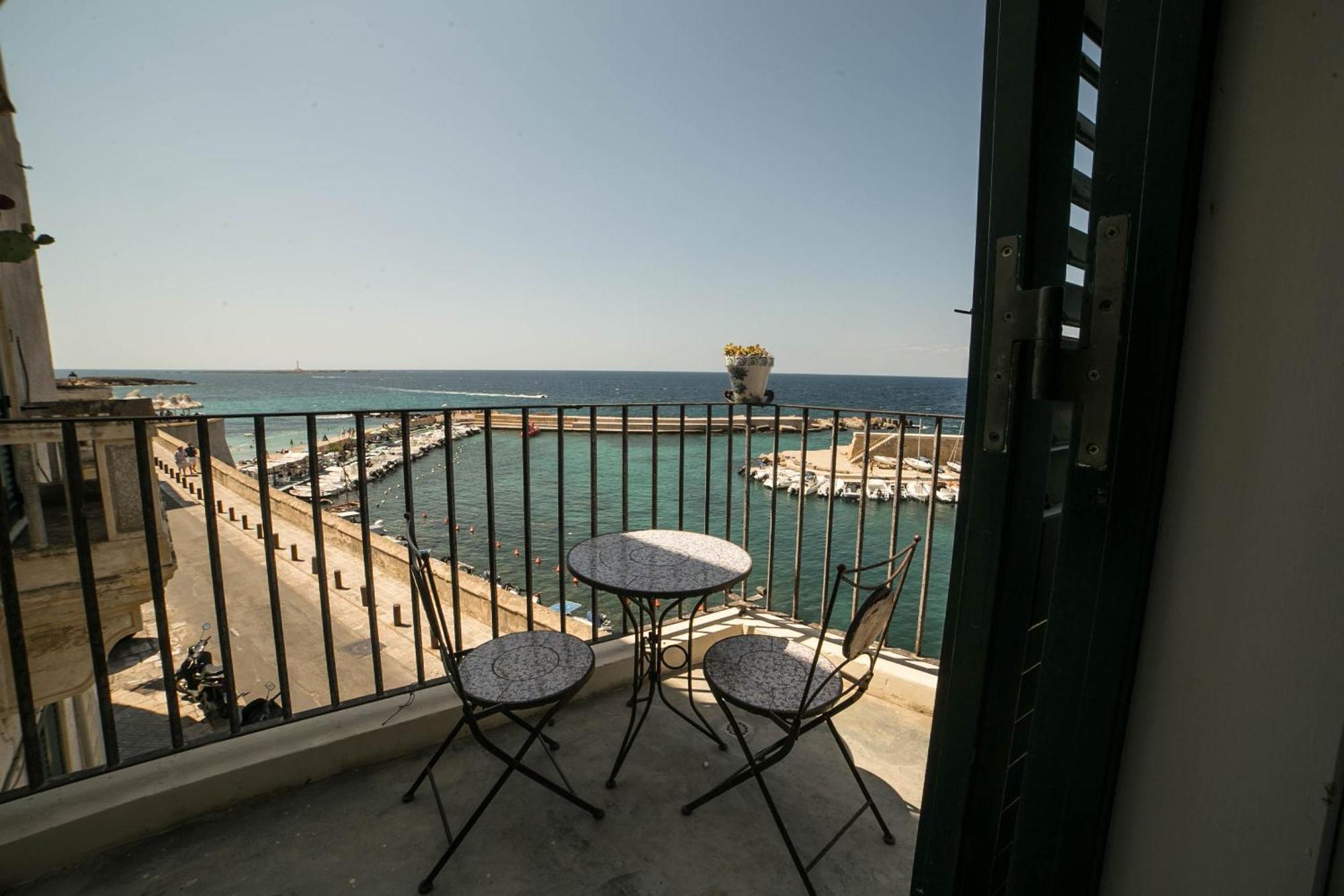 ガリポリ 4 Balconi House-San Gregorio Palazzo Unico Vista Mareヴィラ エクステリア 写真