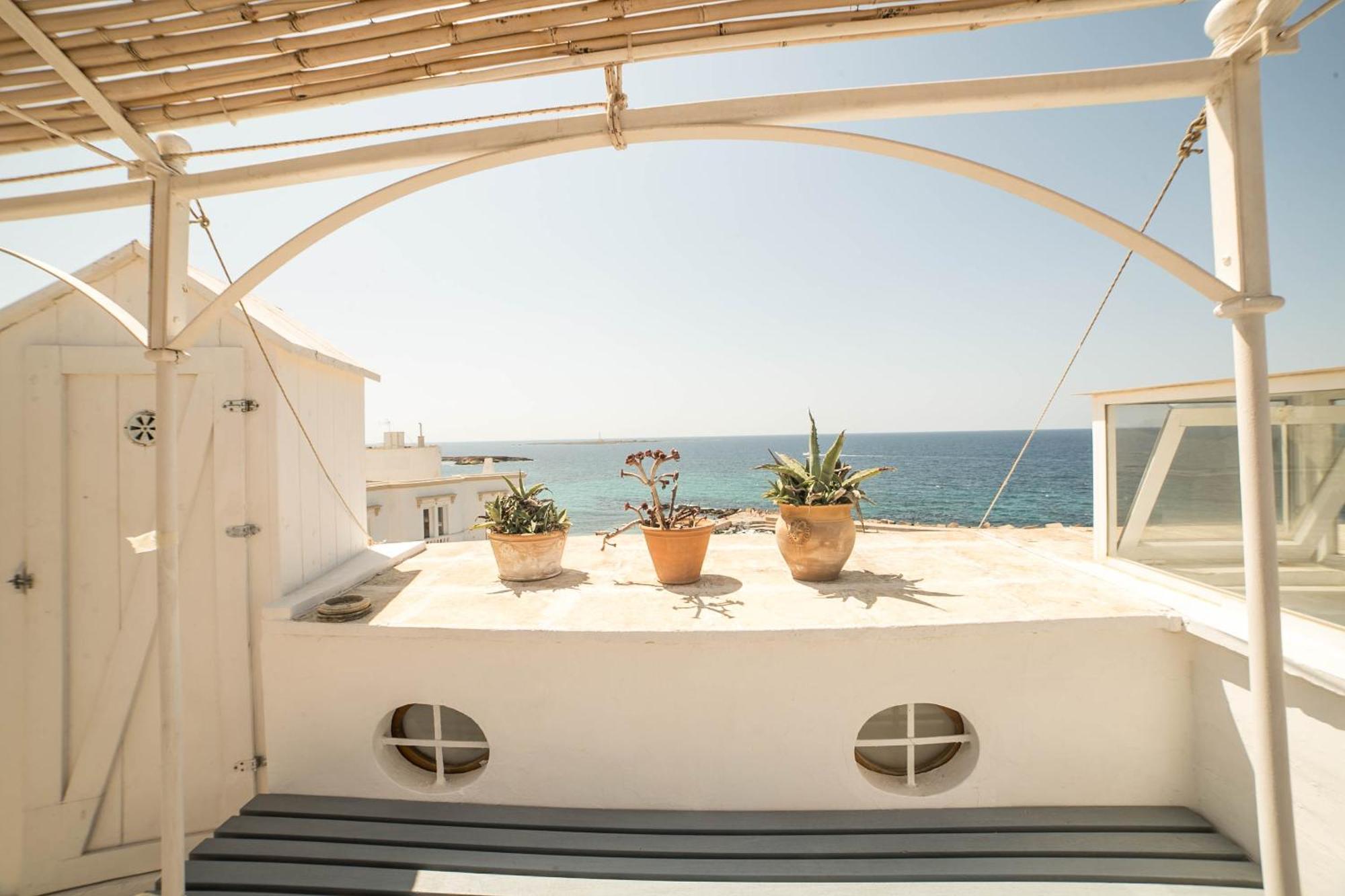 ガリポリ 4 Balconi House-San Gregorio Palazzo Unico Vista Mareヴィラ エクステリア 写真